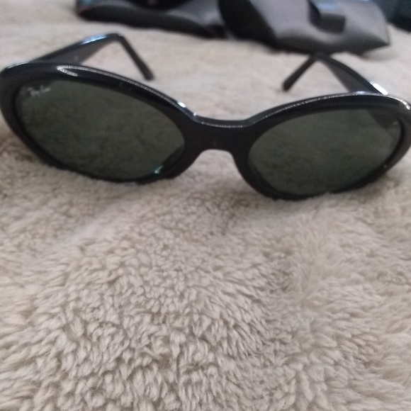 COPY - Ray bans 2 pairs women's oval style black/… - Picture 5 of 13